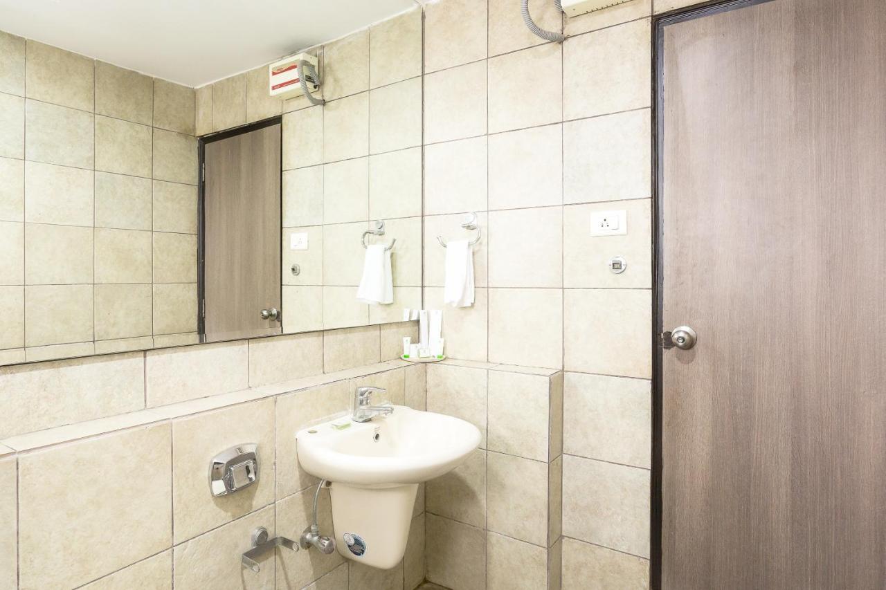 Treebo Fort Club Haydarabad Dış mekan fotoğraf